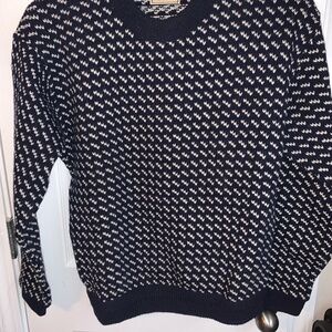 Women’s wool  navy blue & White Sweater L